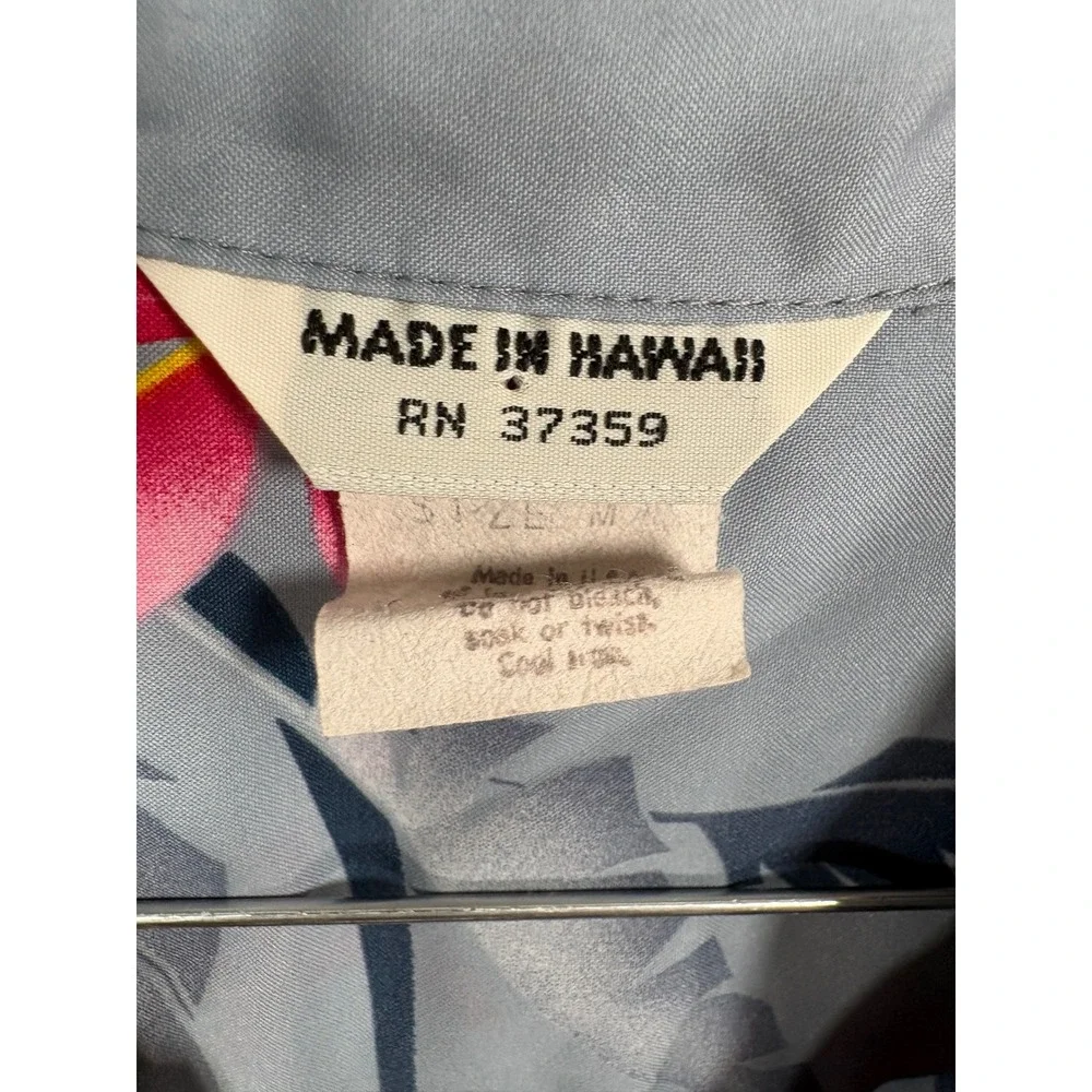 Vintage Made in Hawaii Mens Medium Blue Pink Hibiscus Floral Camp Shirt RN 37359